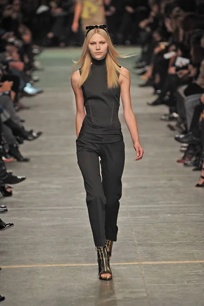 Look 6